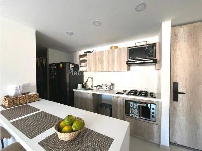 Apartamento en venta en El Poblado, Medellín · foto 8 de 13