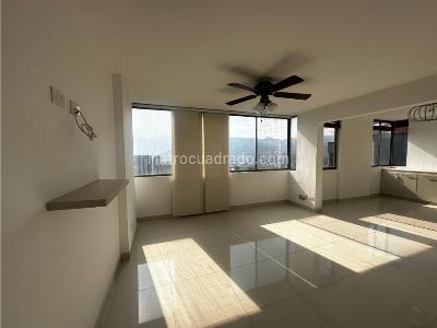 Apartamento en venta en El Poblado, Medellín · foto 4 de 20