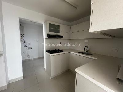 Apartamento en venta en El Poblado, Medellín · foto 7 de 20