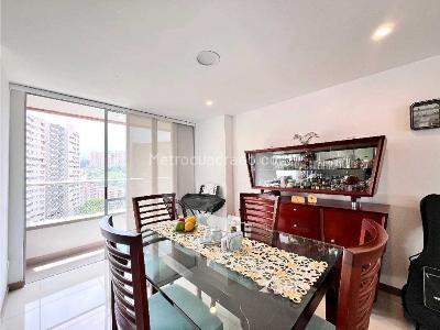 Apartamento en venta en Loma Del Chocho, Envigado · foto 4 de 13