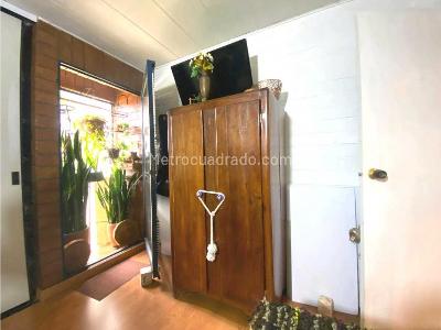 Apartamento de 3 alcobas en venta en El Tesoro, Medellín, 65 m² · foto 8 de 14