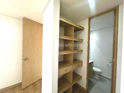 Apartamento de 3 alcobas en venta en San Jose, Sabaneta, 77 m² · foto 14 de 20