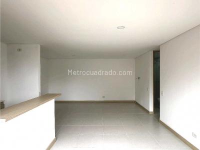 Apartamento de 3 alcobas en venta en San Jose, Sabaneta, 77 m² · foto 2 de 20