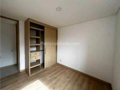 Apartamento de 3 alcobas en venta en San Jose, Sabaneta, 77 m² · foto 9 de 20