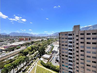 Apartamento de 3 alcobas en venta en Las Vegas, Envigado, 80 m² · foto 1 de 20