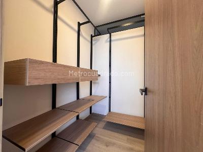 Apartaestudio en venta en El Poblado, Medellín, 43 m² · foto 9 de 18