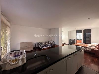 Apartaestudio en venta en El Poblado, Medellín, 67 m² · foto 7 de 15