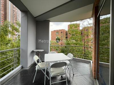 Apartaestudio en venta en El Poblado, Medellín, 67 m² · foto 11 de 15