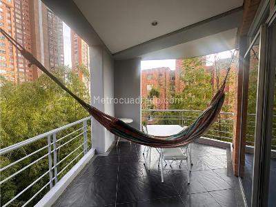 Apartaestudio en venta en El Poblado, Medellín, 67 m² · foto 13 de 15