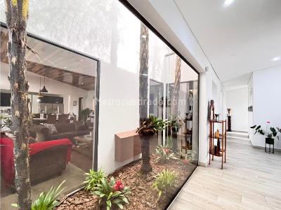 Casa de 4 alcobas en venta en Cabeceras, Rionegro, 352 m² · foto 6 de 20