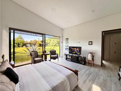 Casa de 4 alcobas en venta en Cabeceras, Rionegro, 352 m² · foto 10 de 20
