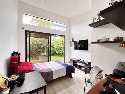 Casa de 4 alcobas en venta en Cabeceras, Rionegro, 352 m² · foto 12 de 20