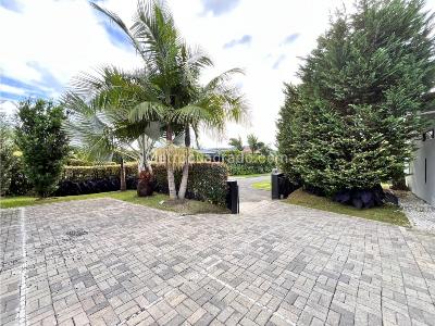 Casa de 4 alcobas en venta en Cabeceras, Rionegro, 352 m² · foto 20 de 20