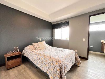 Apartamento de 3 alcobas en venta en Loma Escobero, Envigado, 132 m² · foto 4 de 20