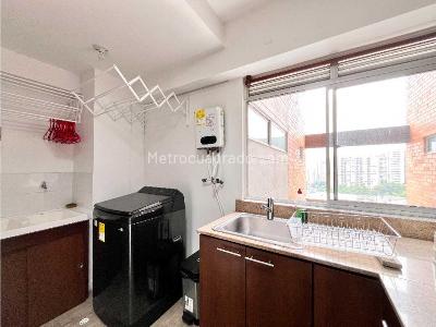 Apartamento de 3 alcobas en venta en Loma Escobero, Envigado, 132 m² · foto 17 de 20