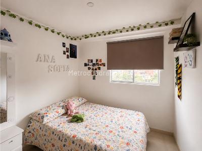 Apartamento de 3 alcobas en venta en Santa Catalina, Itagüí, 77 m² · foto 4 de 8