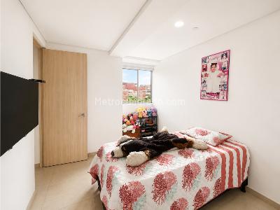 Apartamento de 3 alcobas en venta en Santa Catalina, Itagüí, 77 m² · foto 6 de 8