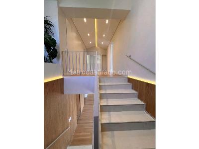 Apartamento de 4 alcobas en venta en Los Parras, Medellín, 320 m² · foto 2 de 18