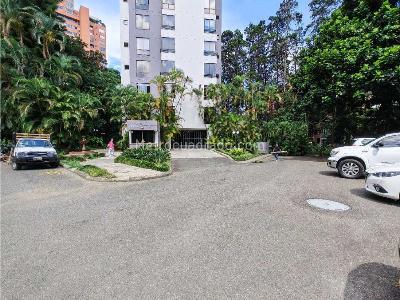 Apartamento de 4 alcobas en venta en Los Parras, Medellín, 320 m² · foto 18 de 18
