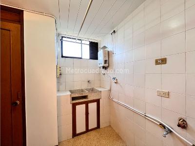Apartamento de 3 alcobas en venta en El Poblado, Medellín, 183 m² · foto 7 de 20