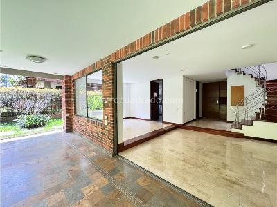 Casa de 3 alcobas en venta en Cola Del Zorro, Medellín, 240 m² · foto 5 de 20