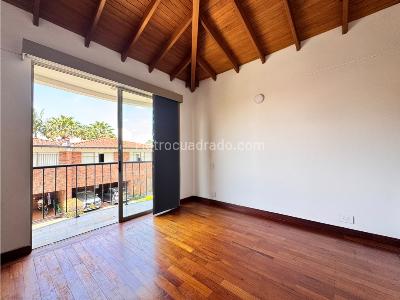 Casa de 3 alcobas en venta en Cola Del Zorro, Medellín, 240 m² · foto 12 de 20