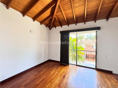 Casa de 3 alcobas en venta en Cola Del Zorro, Medellín, 240 m² · foto 13 de 20