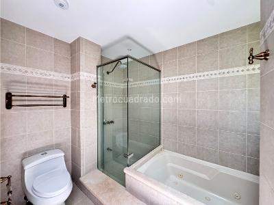 Casa de 3 alcobas en venta en Cola Del Zorro, Medellín, 240 m² · foto 15 de 20