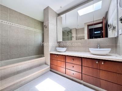 Casa de 3 alcobas en venta en Cola Del Zorro, Medellín, 240 m² · foto 18 de 20