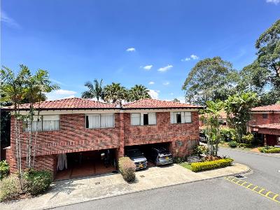 Casa de 3 alcobas en venta en Cola Del Zorro, Medellín, 240 m² · foto 19 de 20