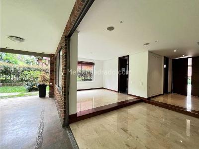 Casa de 5 alcobas en venta en El Poblado, Medellín, 240 m² · foto 10 de 20