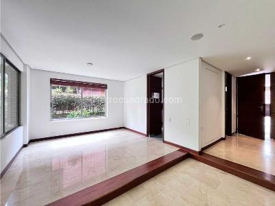 Casa de 5 alcobas en venta en El Poblado, Medellín, 240 m² · foto 14 de 20