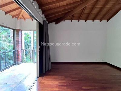 Casa de 5 alcobas en venta en El Poblado, Medellín, 240 m² · foto 15 de 20