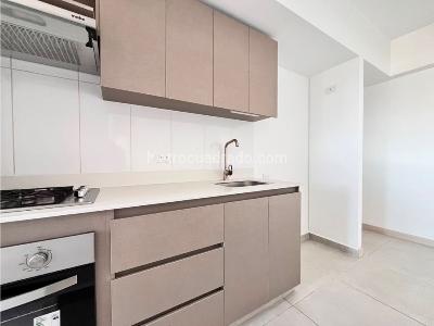 Apartamento de 3 alcobas en venta en Las Vegas, Envigado, 80 m² · foto 3 de 20
