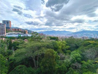 Apartamento de 3 alcobas en venta en Loma Del Chocho, Envigado, 135 m² · foto 2 de 17