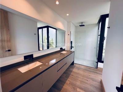 Casa de 4 alcobas en venta en Sajonia, Rionegro, 325 m² · foto 20 de 20