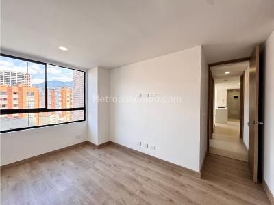 Apartamento de 3 alcobas en venta en Laureles, Medellín, 83 m² · foto 3 de 20