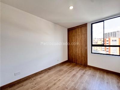 Apartamento de 3 alcobas en venta en Laureles, Medellín, 77 m² · foto 11 de 20