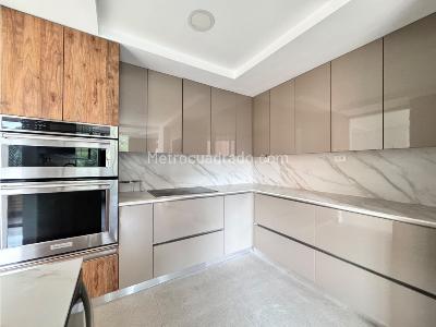 Apartamento de 3 alcobas en venta en La Calera, Medellín, 265 m² · foto 2 de 20