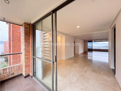 Apartamento de 3 alcobas en venta en La Calera, Medellín, 265 m² · foto 16 de 20