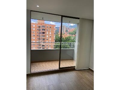 Apartamento de 3 alcobas en venta en Los Parras, Medellín, 76 m² · foto 2 de 15