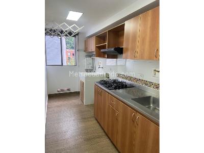 Apartamento de 3 alcobas en venta en Los Parras, Medellín, 76 m² · foto 3 de 15