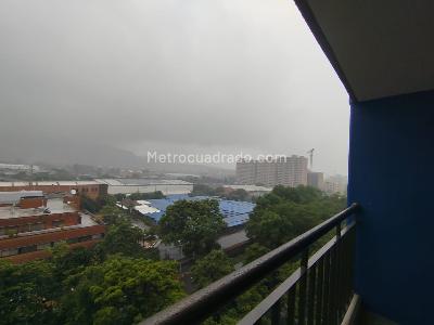 Apartamento en arriendo en El Portal, Envigado · foto 3 de 11