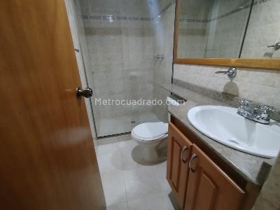 Apartamento en arriendo en El Portal, Envigado · foto 5 de 11