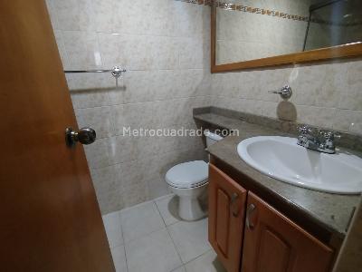 Apartamento en arriendo en El Portal, Envigado · foto 7 de 11