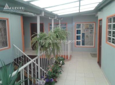 Casa de 5 alcobas en venta en Gustavo Restrepo, Bogotá, 322 m² · foto 9 de 13