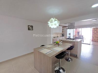 Casa de 3 alcobas en arriendo en Alejandria, Medellín, 190 m² · foto 8 de 20