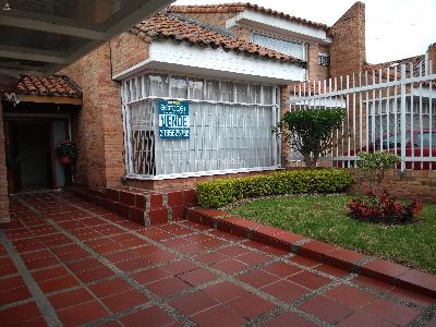 Casa de 4 alcobas en venta en Alhambra, Bogotá, 310 m² · foto 2 de 20