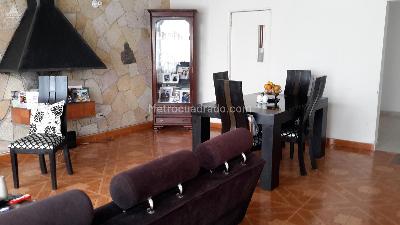 Casa de 5 alcobas en venta en San Nicolas, Bogotá, 300 m² · foto 2 de 20