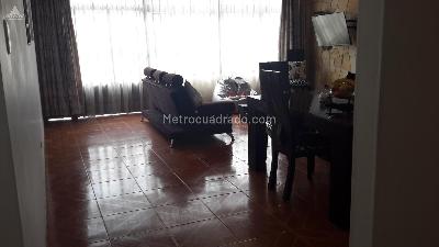 Casa de 5 alcobas en venta en San Nicolas, Bogotá, 300 m² · foto 15 de 20